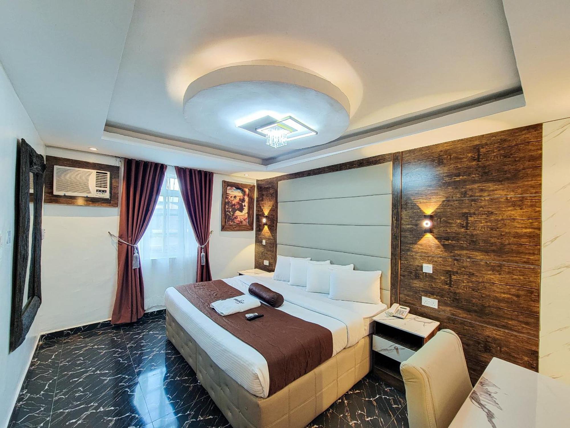 Presken K-One Hotel Ikeja Ngoại thất bức ảnh